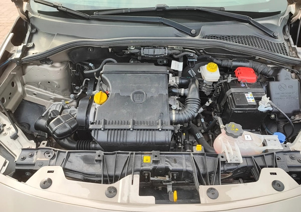 Fiat Tipo cena 48500 przebieg: 27300, rok produkcji 2018 z Leśnica małe 211